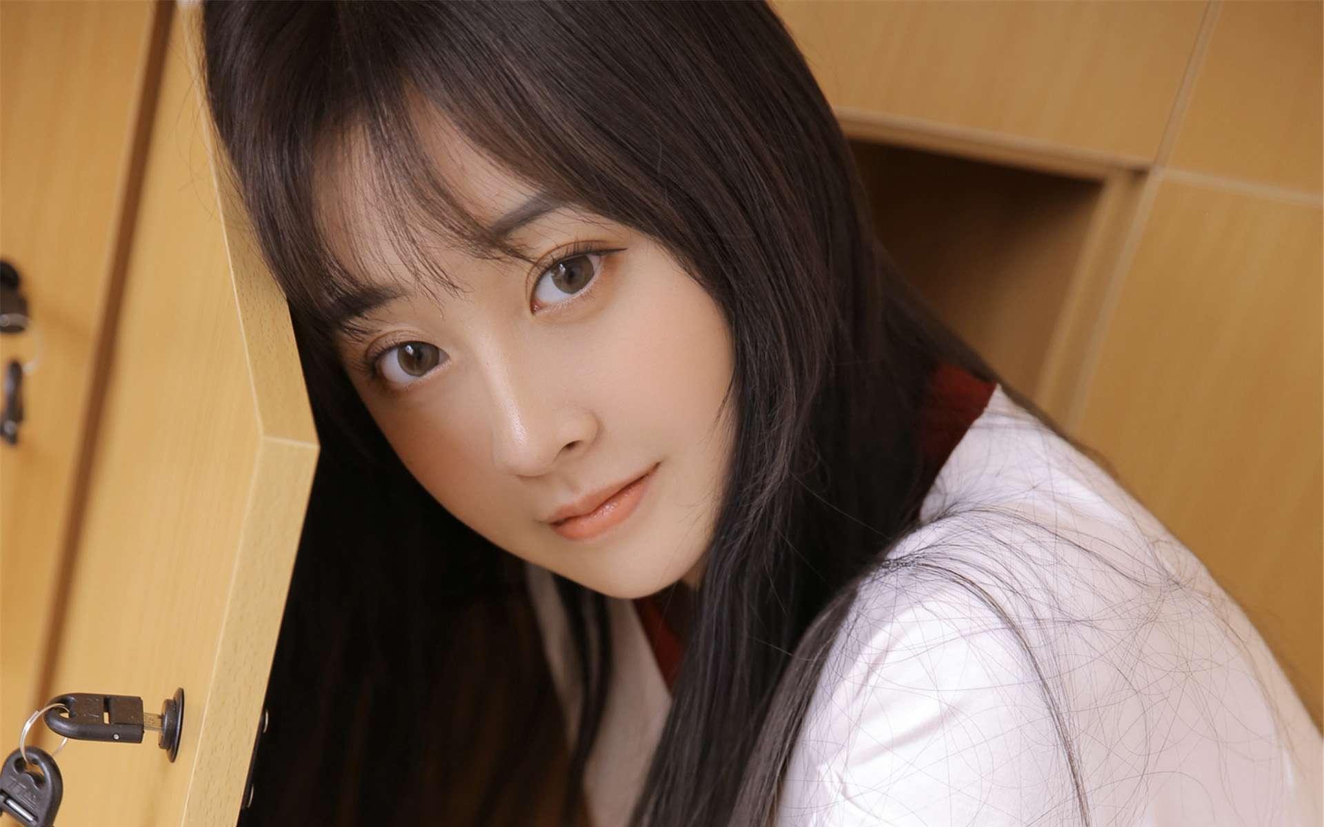 美女色诱乡下老头啪啪