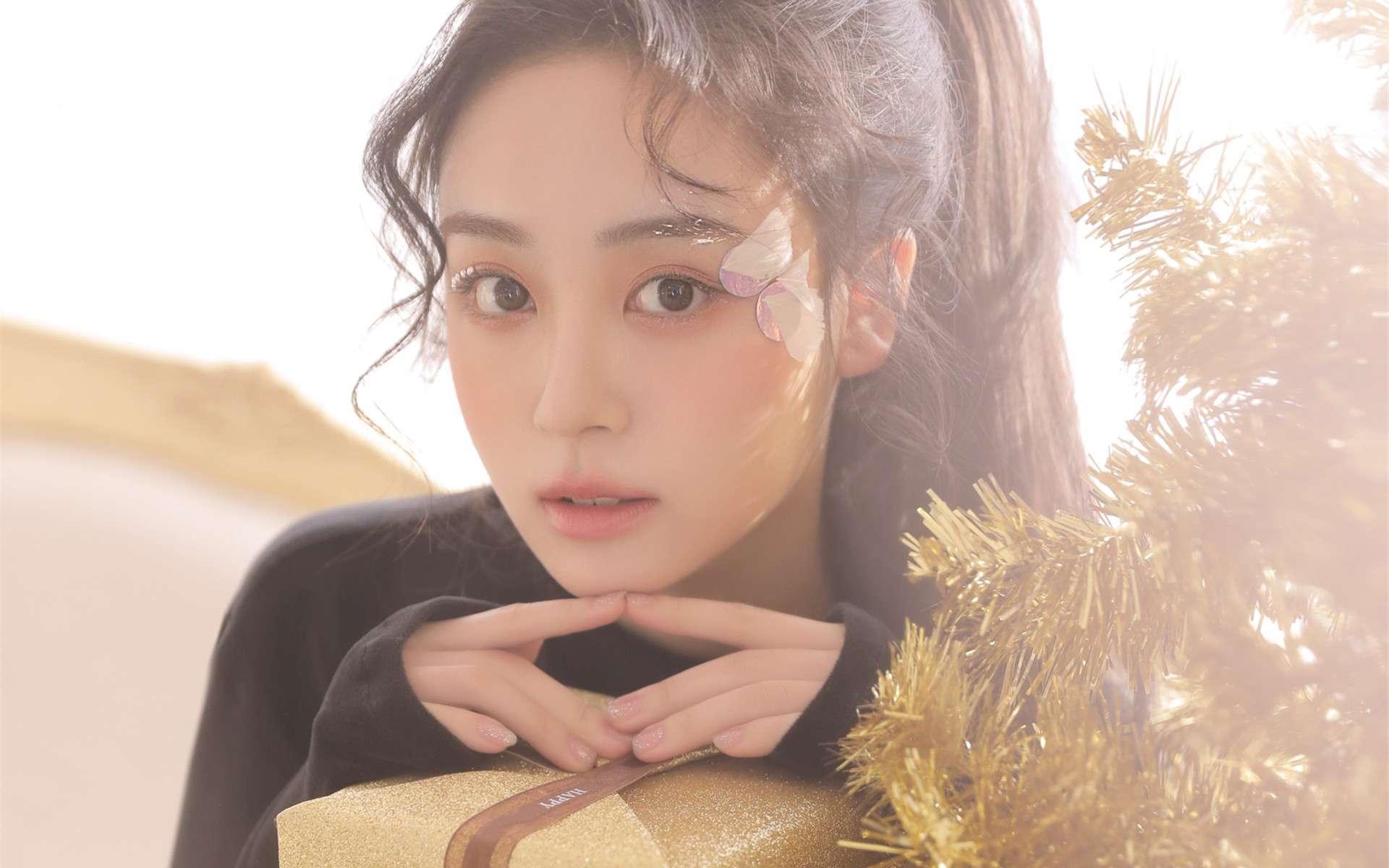 长腿校花呻呤迎合娇躯白嫩小视频